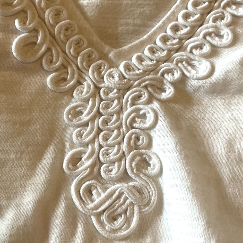 🌱Tommy Bahama white Monochrome detailed 3/4 sleeve Blouse - Picture 4 of 6